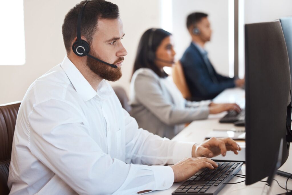 employees-of-recruitment-agencies-working-with-headsets